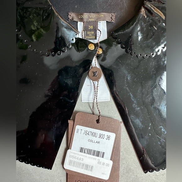 Authentic LV Patent leather collar - Picture 4 of 5